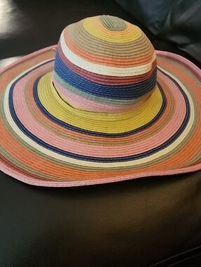 COLORFUL PAPER SUNHAT